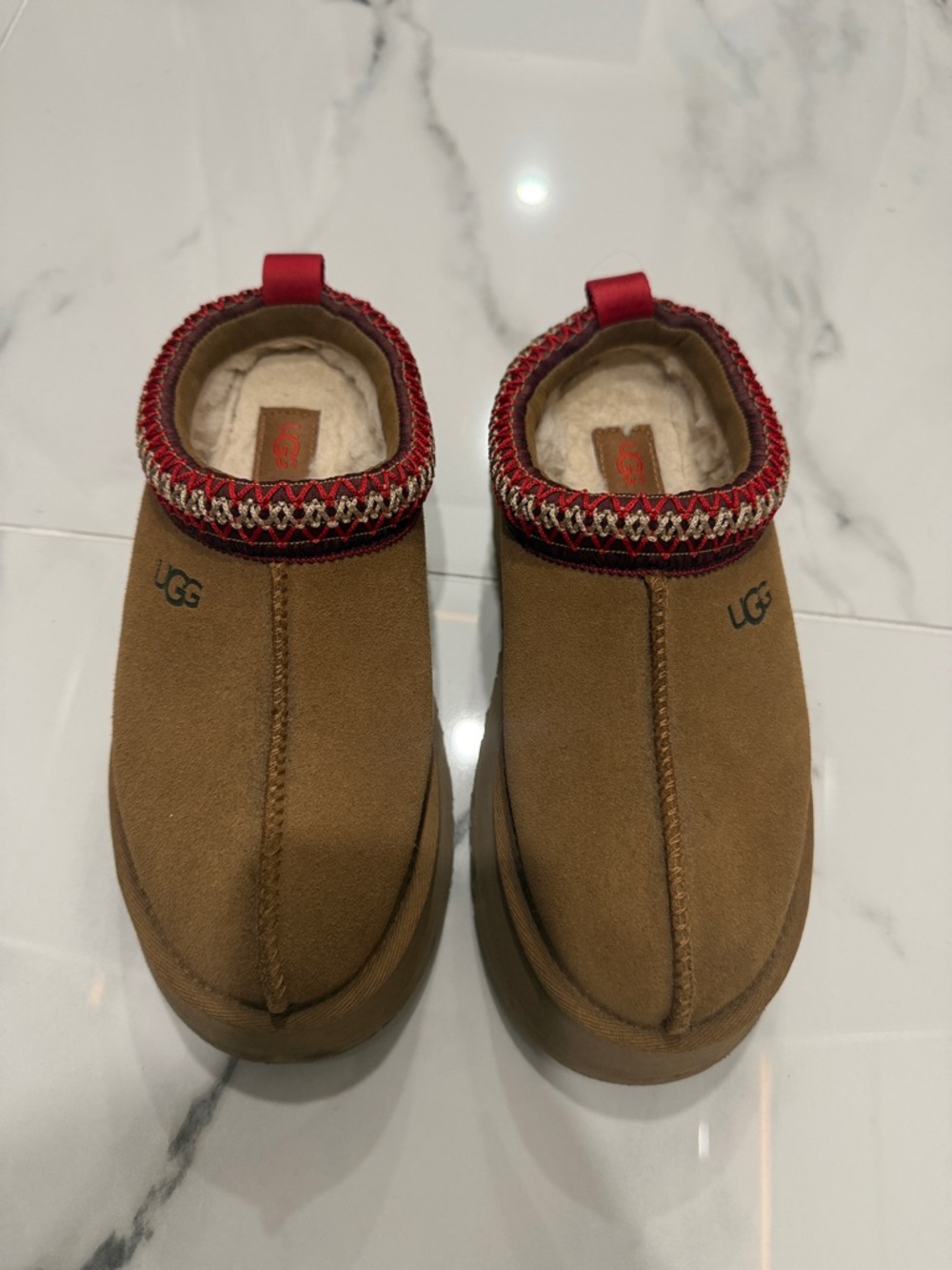 UGG tazz chestnut